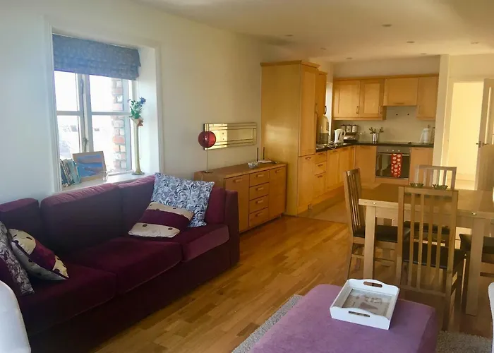 Curlew Apartament *